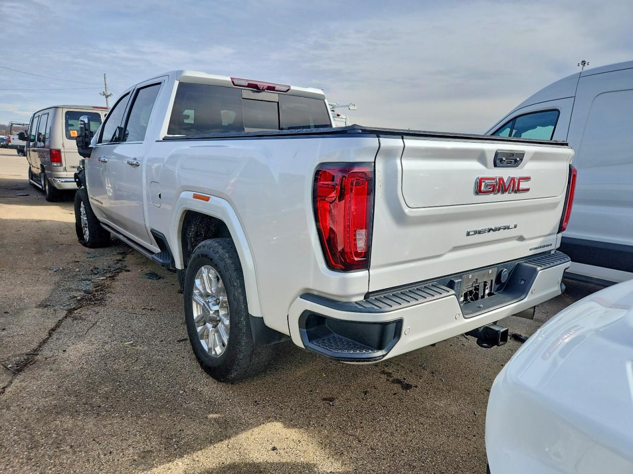 2021 GMC SIERRA VIN 1GT49REY5MF306236 photo 2