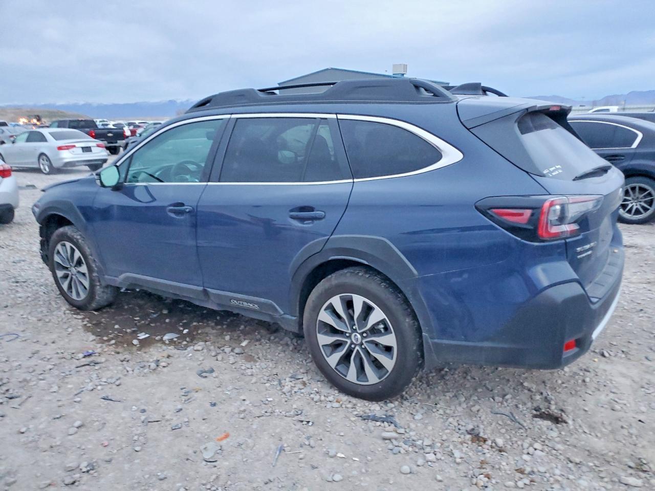 2025 Subaru Outback VIN 4S4BTANC7S3181748 photo 2