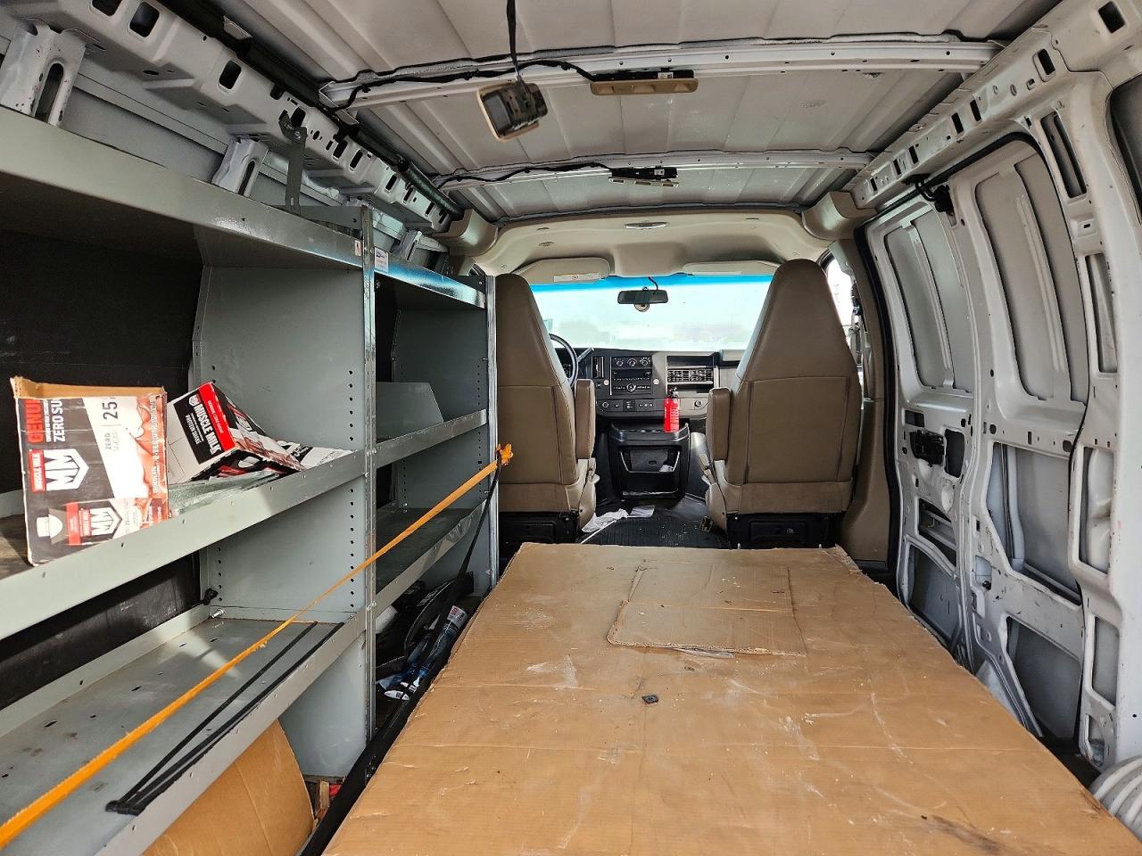 2019 Chevrolet Express VIN 1GCWGAFP1K1162250 photo 10