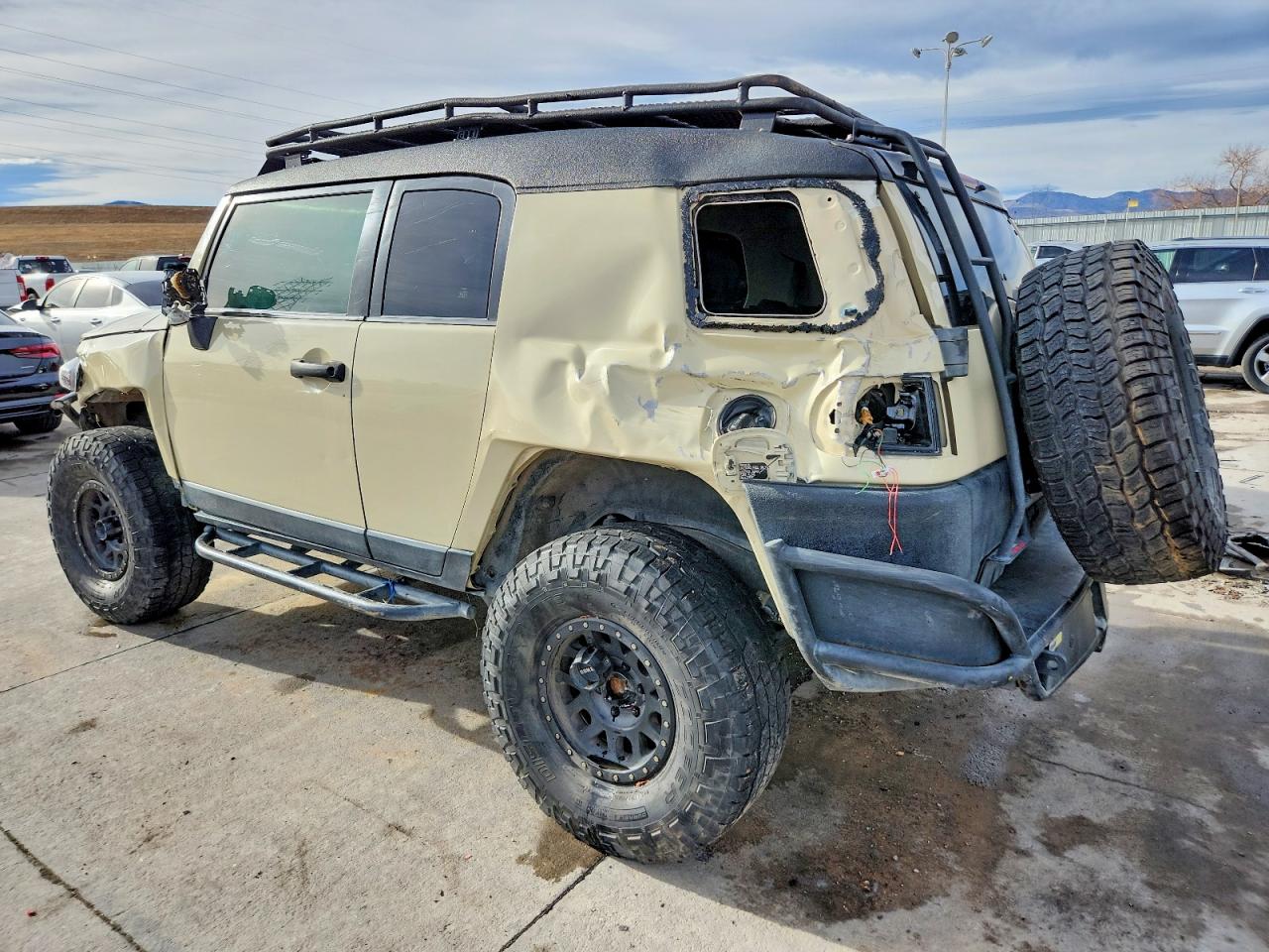 2008 Toyota Fj cruiser VIN JTEBU11F98K005330 photo 2
