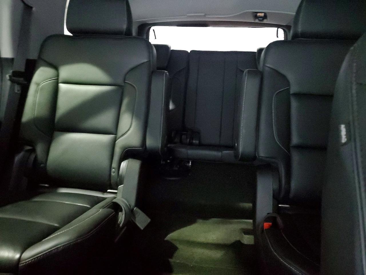 2018 Chevrolet Tahoe VIN 1GNSKBKC6JR174519 photo 10