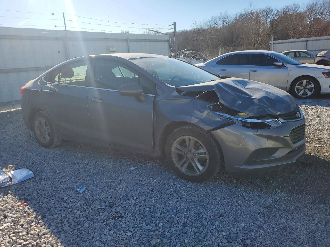 2018 Chev Cruze VIN 1G1BE5SM2J7226470 photo 4