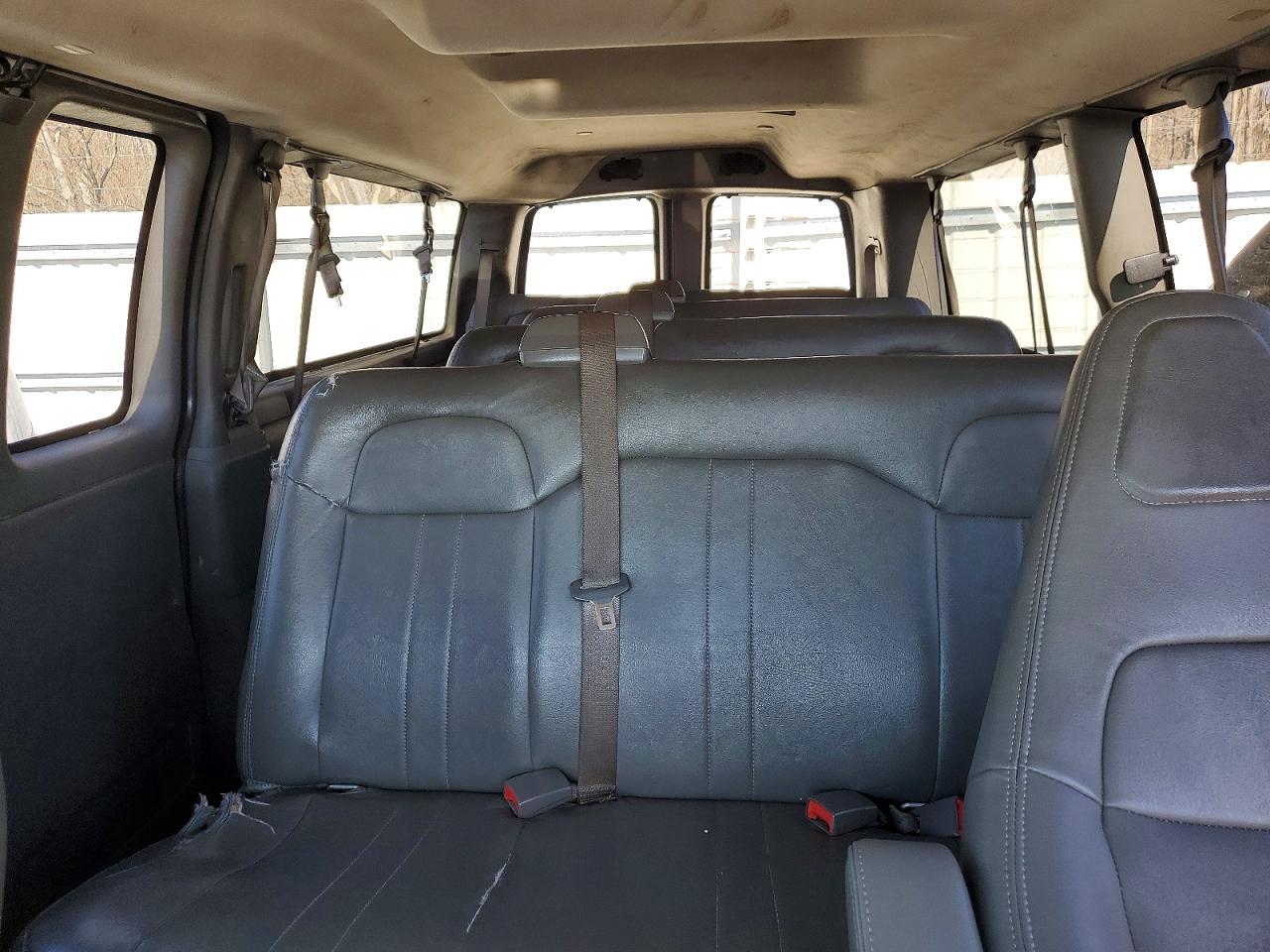 2019 Chevrolet Express VIN 1GAZGNFP5K1311577 photo 10
