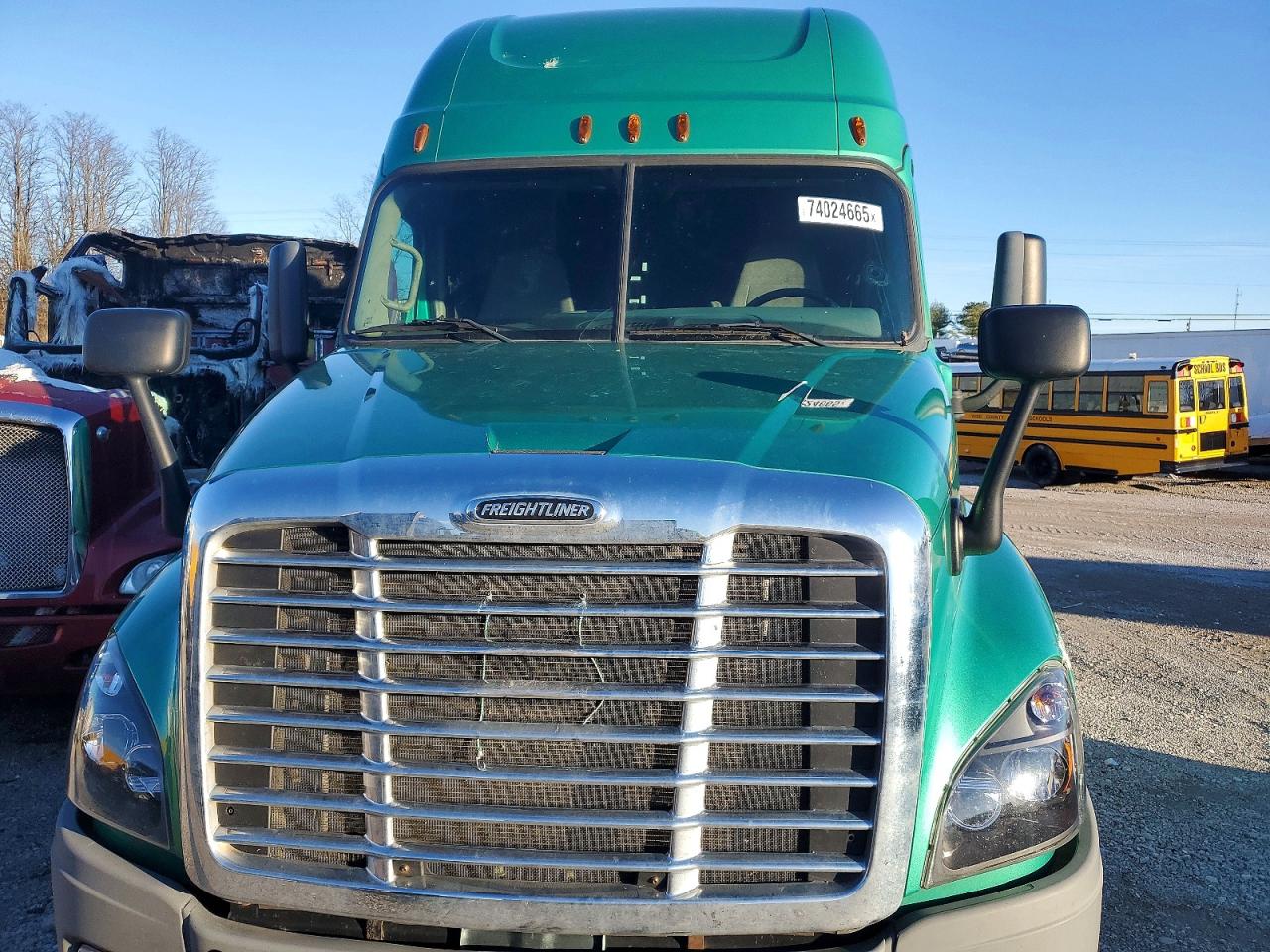 2018 FREIGHTLINER All other VIN 3AKJGLDR7JSJV0730 photo 9