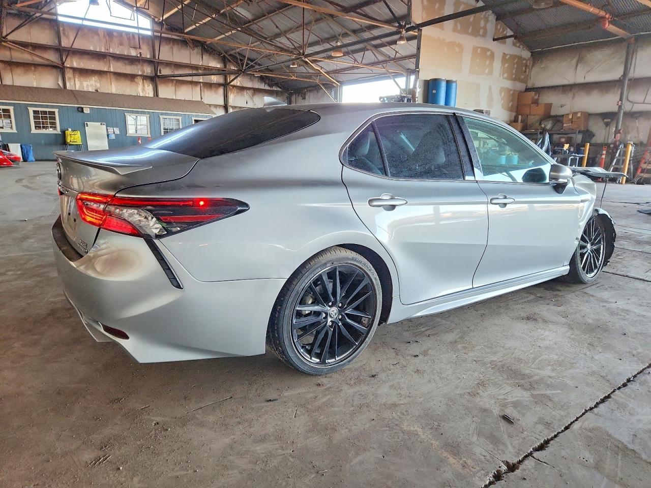 2022 Toyota Camry sola VIN 4T1K31AKXNU039972 photo 3