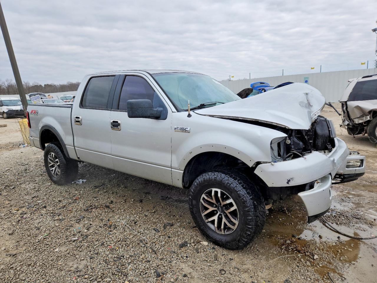 2005 Ford F150 VIN 1FTPW14515FB73216 photo 4
