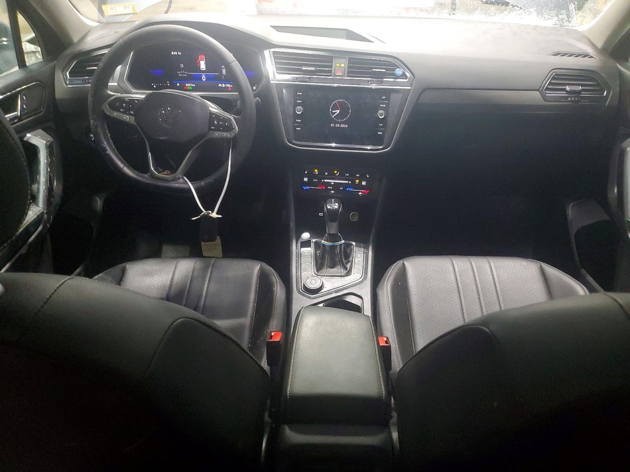 2022 Volkswagen Tiguan VIN 3VV2B7AX7NM153231 photo 8