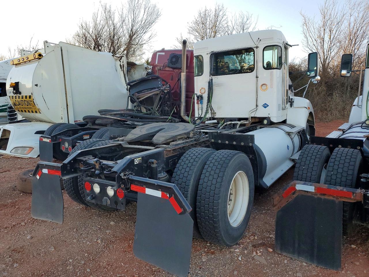 2017 KENWORTH All other VIN 3BKBA28X1HF158952 photo 4