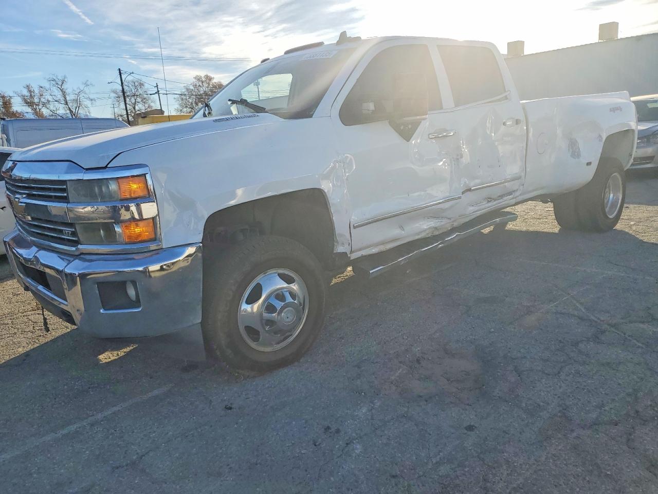 2015 Chevrolet All models VIN 1GC4K0C81FF557762 photo 1