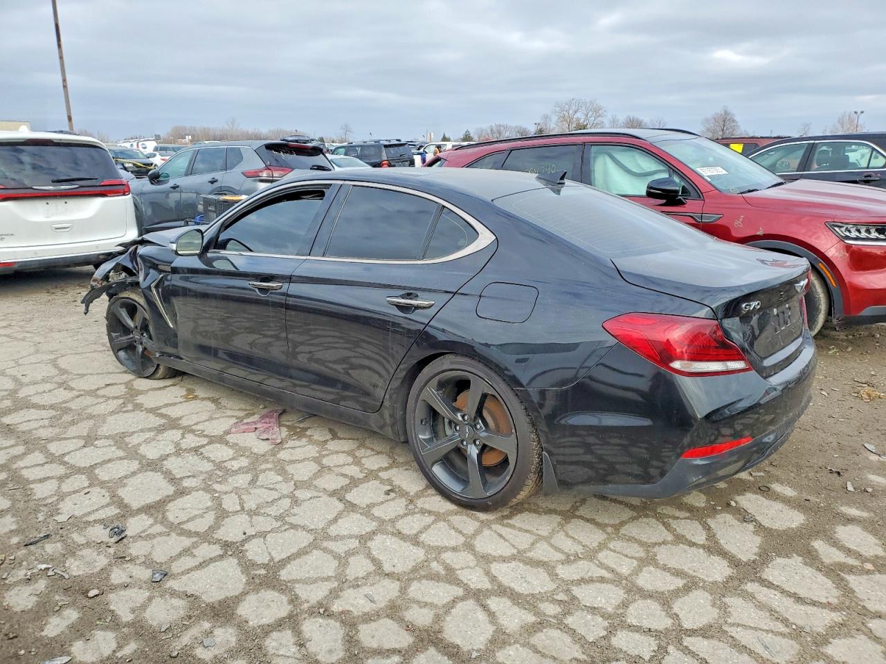 2019 Genesis G70 VIN KMTG44LA7KU025635 photo 2