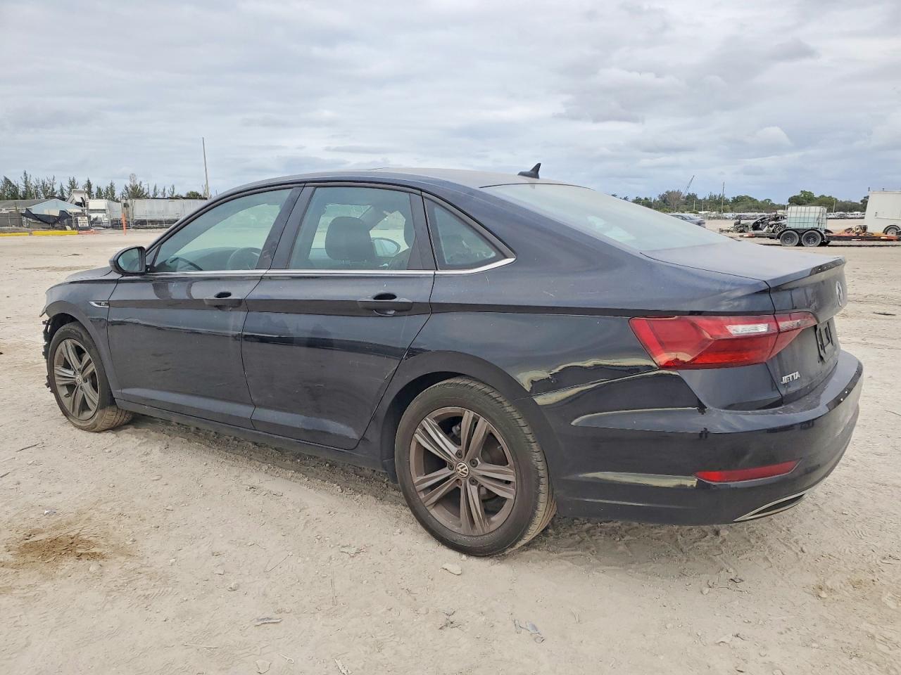 2021 Volkswagen Jetta VIN 3VWC57BU2MM071028 photo 2