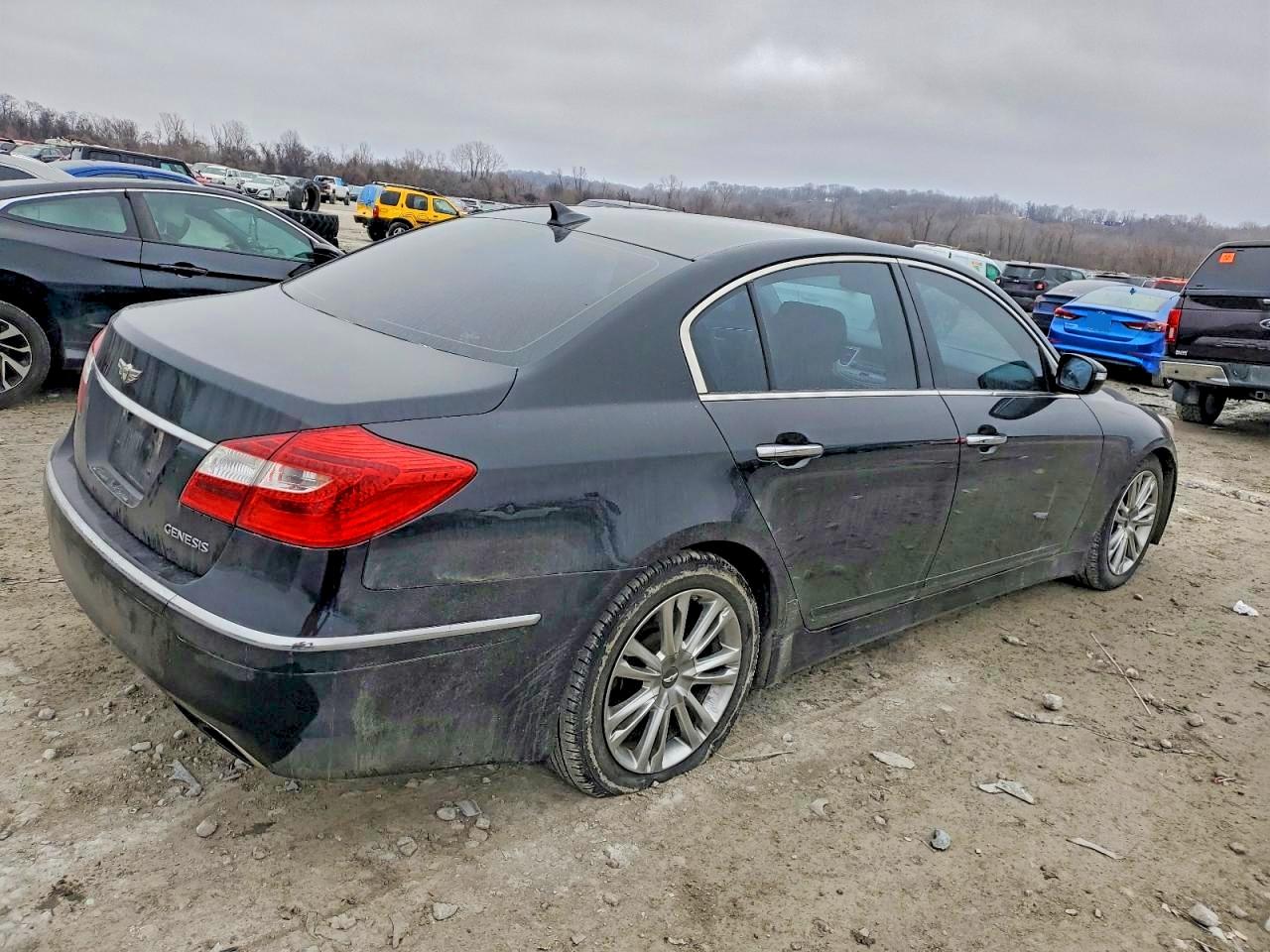 2014 Hyundai Genesis VIN KMHGC4DDXEU263909 photo 3