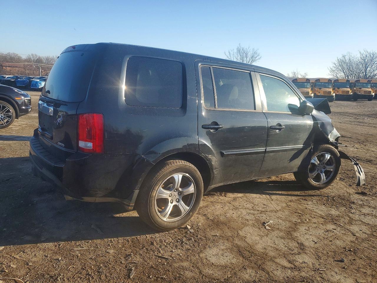 2013 Honda Pilot VIN 5FNYF4H79DB085213 photo 3