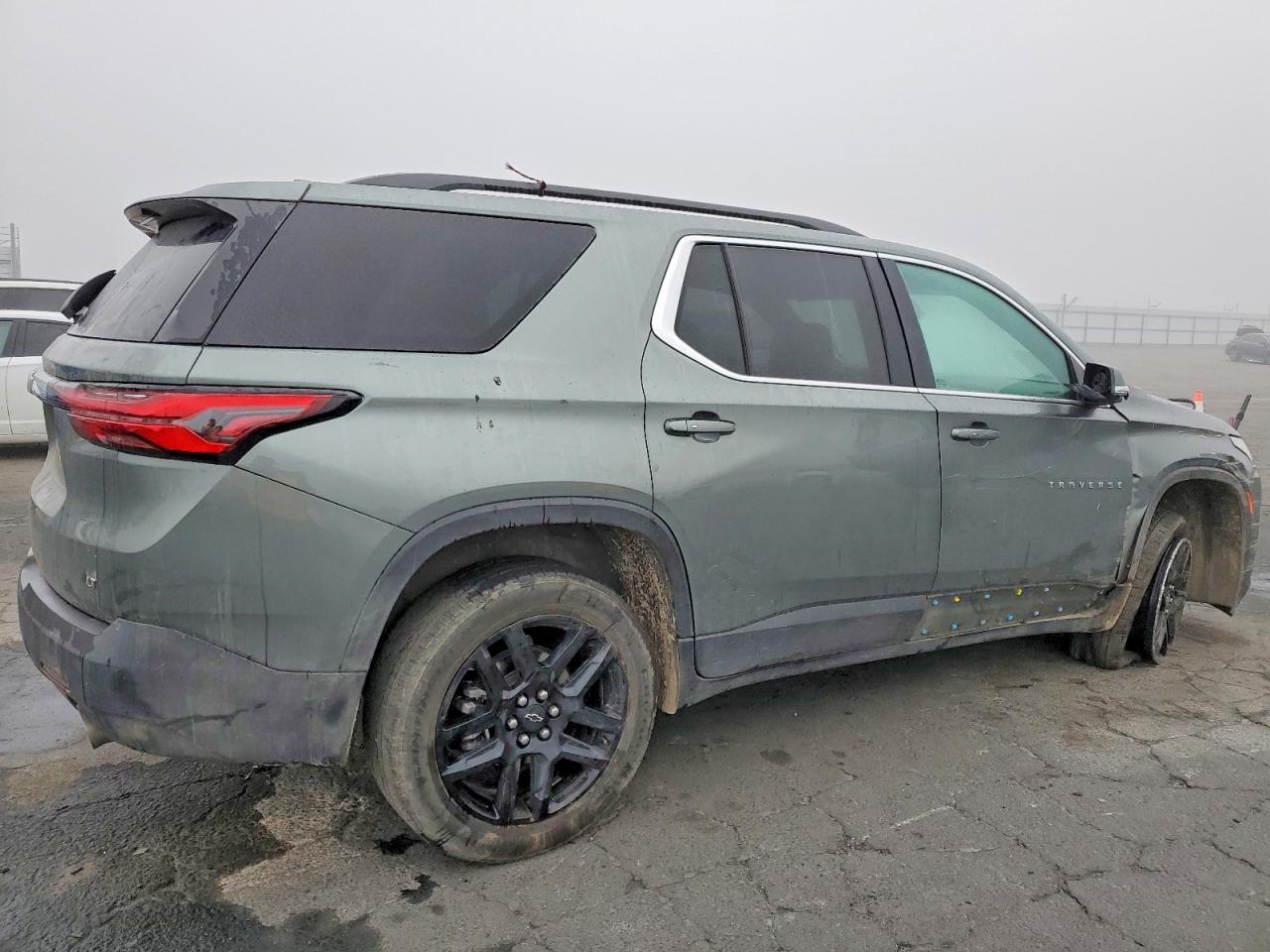 2023 Chevrolet Traverse VIN 1GNERGKW0PJ294436 photo 3