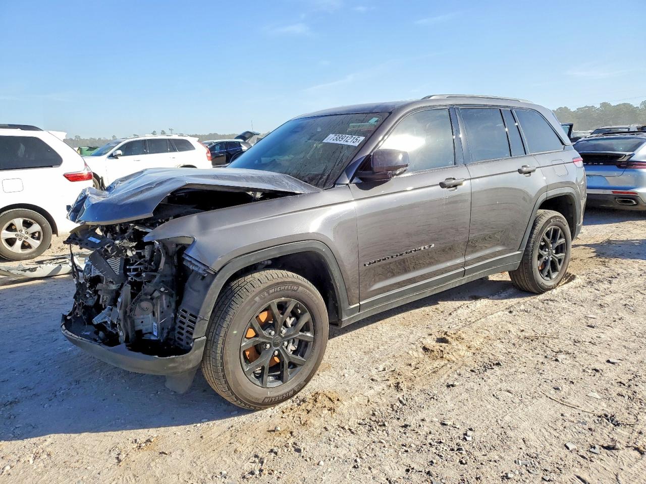 2024 Jeep Grand cher VIN 1C4RJHAG6R8528221 photo 1