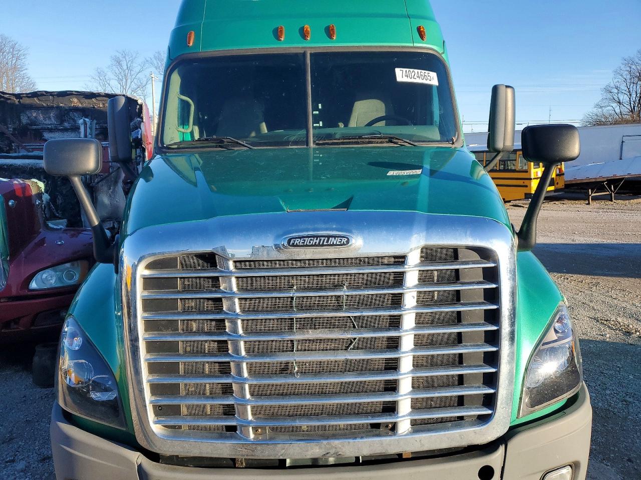 2018 FREIGHTLINER All other VIN 3AKJGLDR7JSJV0730 photo 7