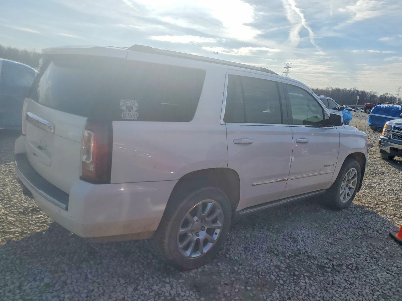 2016 GMC Yukon VIN 1GKS2CKJ2GR108513 photo 3