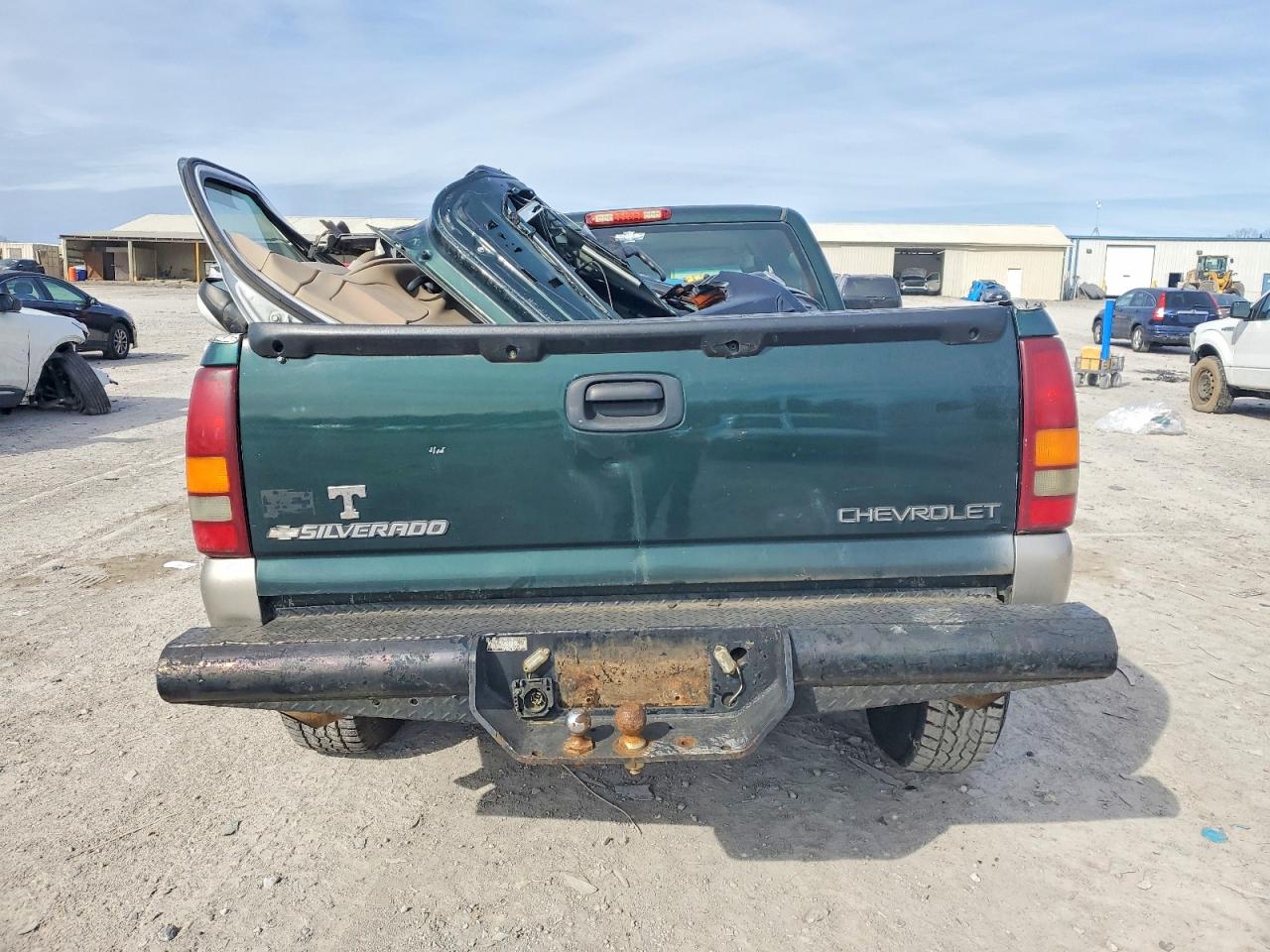 2003 Chevrolet All models VIN 2GCEK19T031110915 photo 6