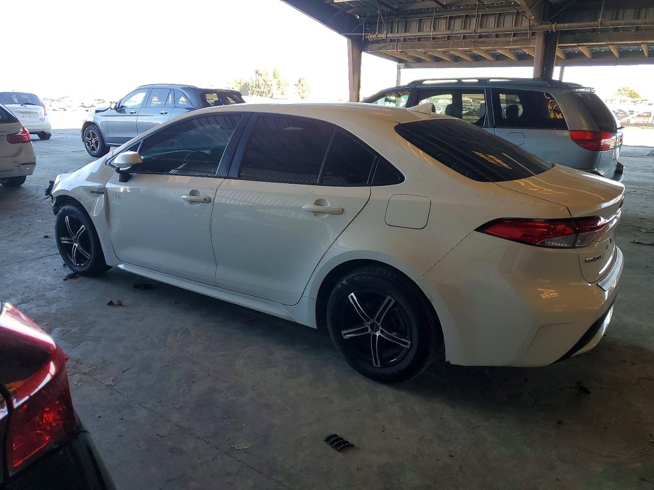 2021 Toyota Corolla VIN JTDEAMDE3MJ017455 photo 2