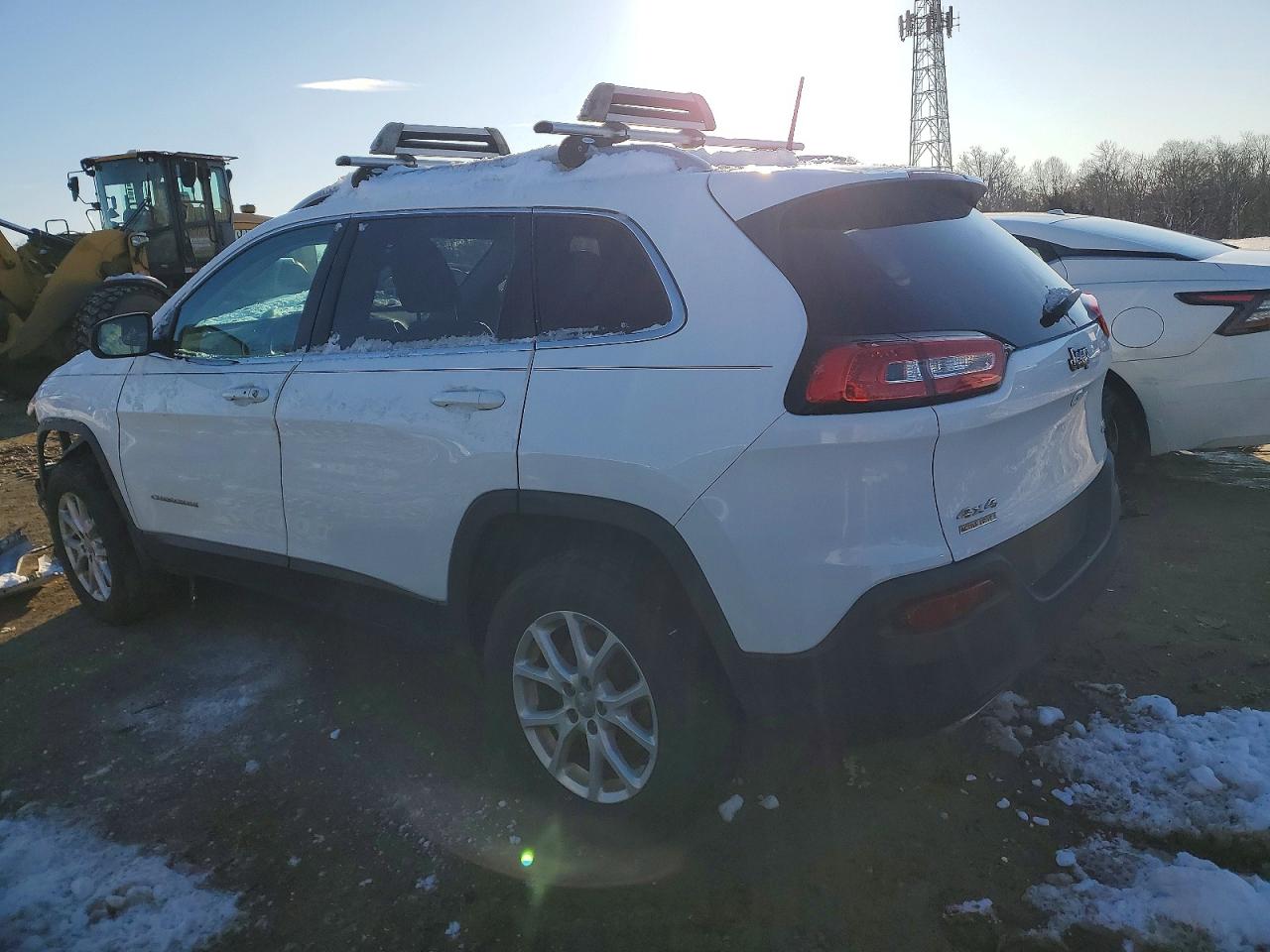 2018 Jeep Grand cher VIN 1C4PJMLX1JD527292 photo 2