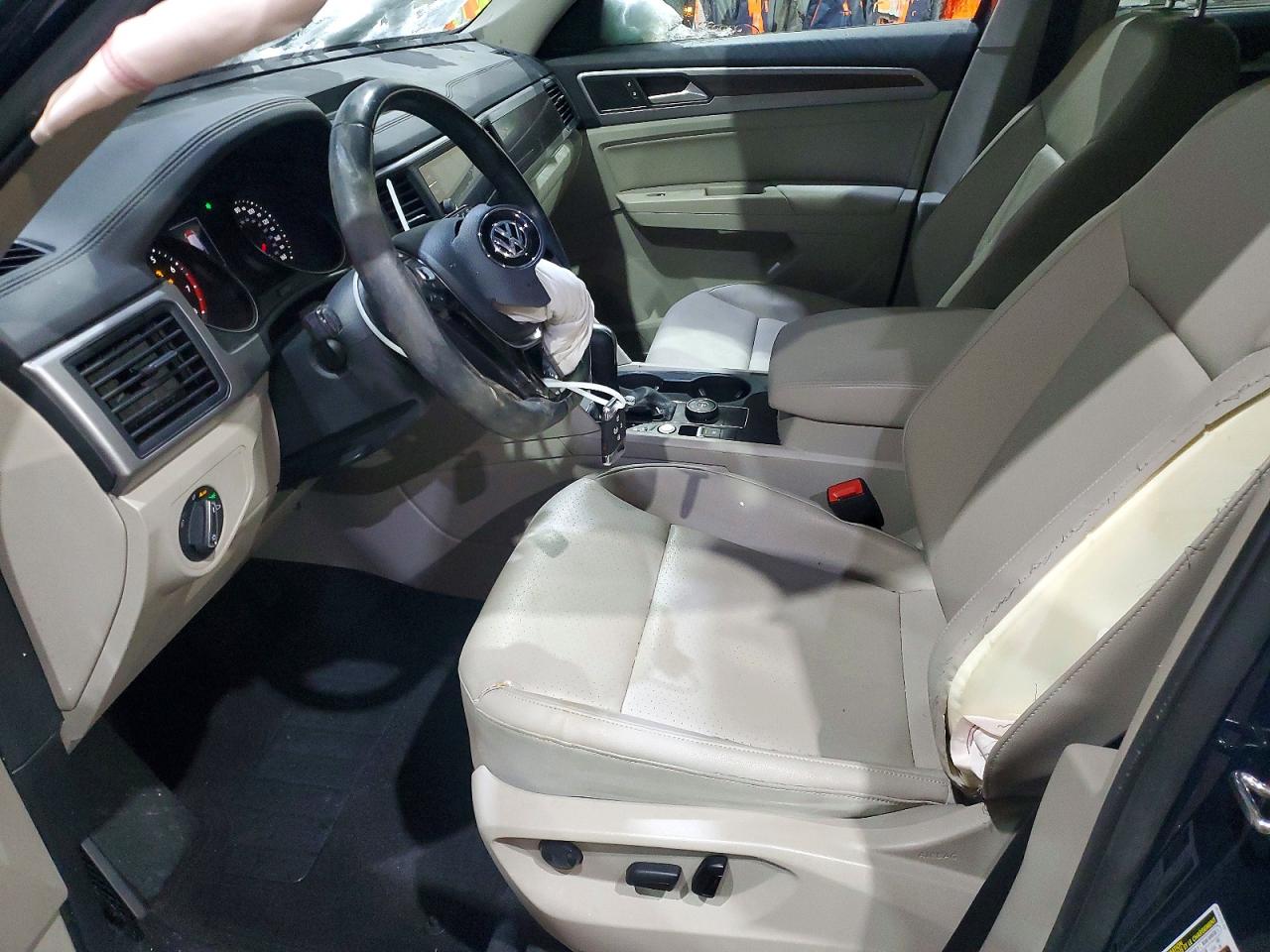 2020 Volkswagen Atlas VIN 1V2UR2CA7LC505767 photo 7