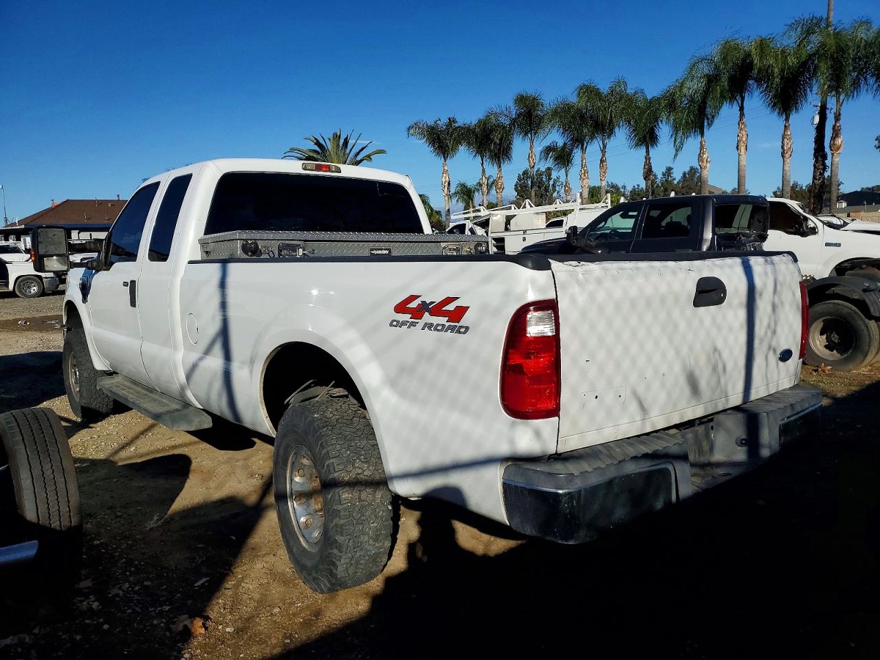2008 Ford F350 VIN 1FTWX31Y58ED19159 photo 2