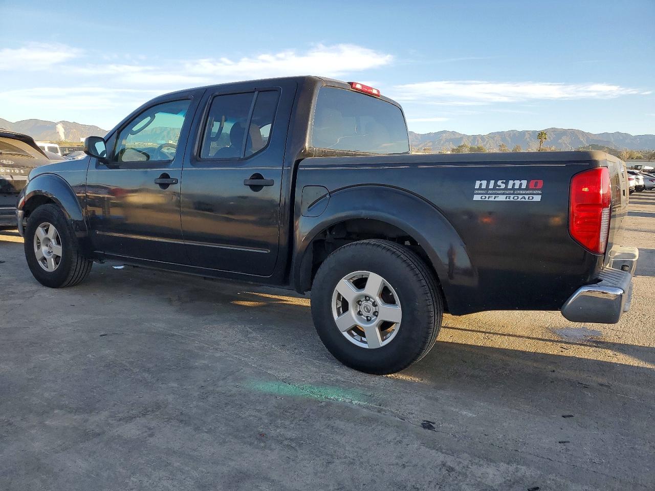 2007 NISS Frontier VIN 1N6AD07U27C402710 photo 2