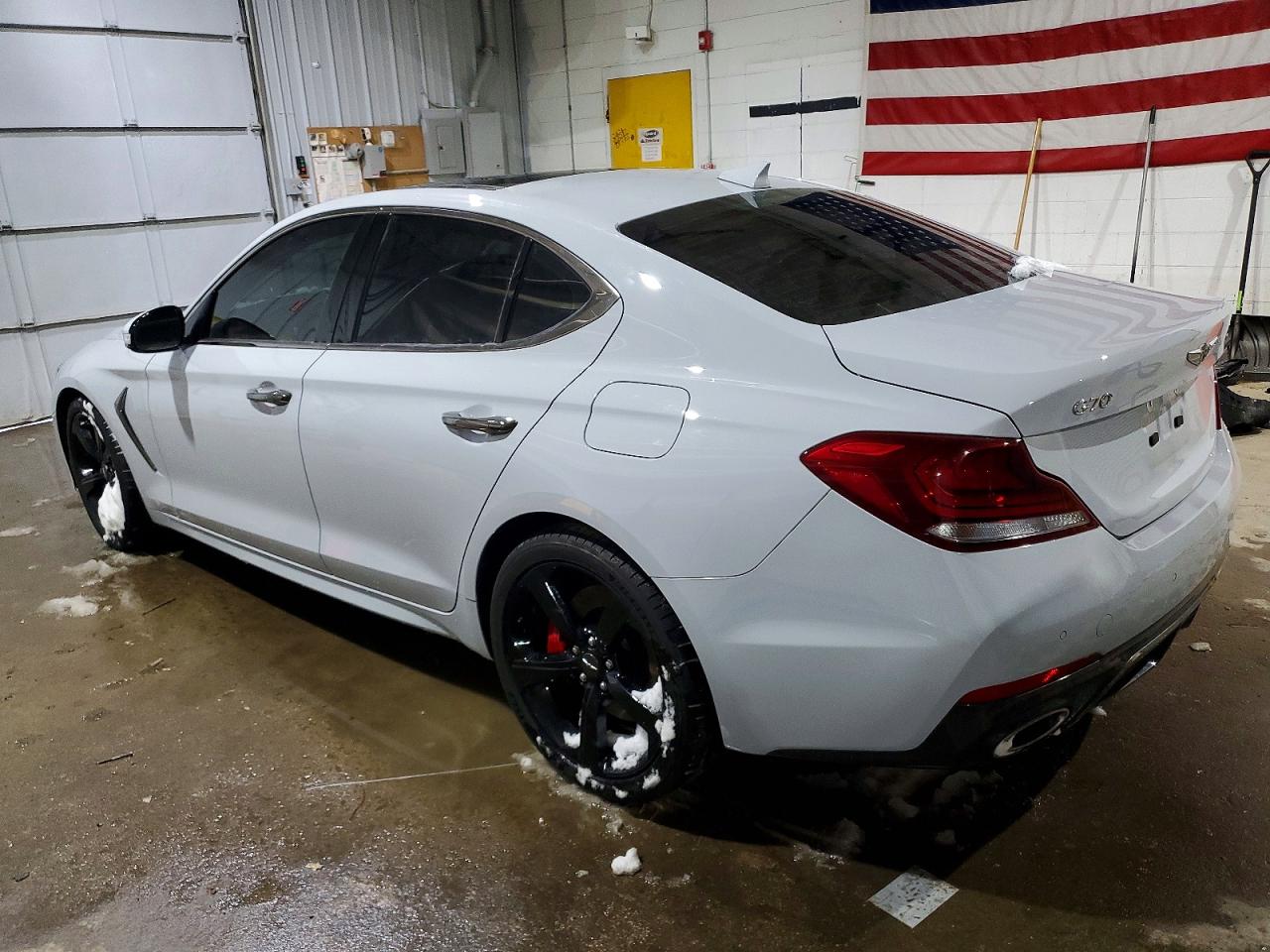 2021 Genesis G70 VIN KMTG34LEXMU074398 photo 2