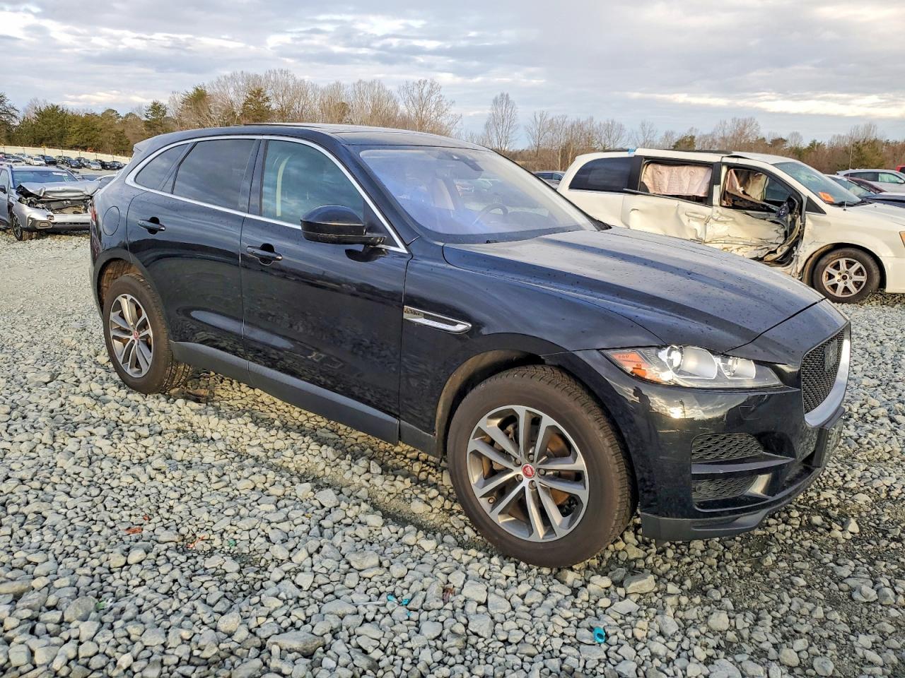 2020 Jaguar F-pace VIN SADCJ2FX3LA625036 photo 4