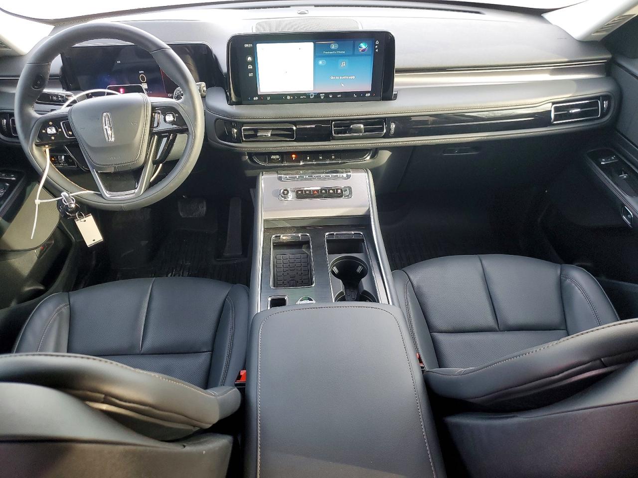 2025 Lincoln Aviator VIN 5LM5J6WC7SGL31409 photo 8