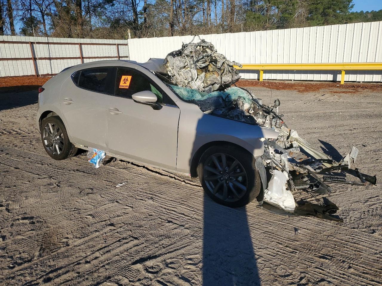 2023 Mazda 3 VIN JM1BPALM8P1610516 photo 4