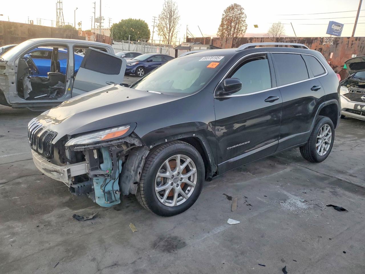 2016 Jeep Grand cher VIN 1C4PJLCS8GW206930 photo 1