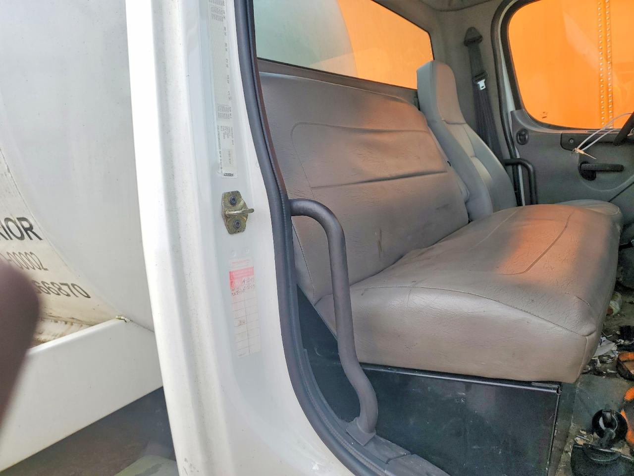 2007 FREIGHTLINER All models VIN 1FVHCYCS27HY22854 photo 6