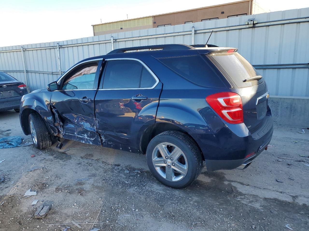 2016 Chev Equinox 1l VIN 2GNFLFE36G6202292 photo 2
