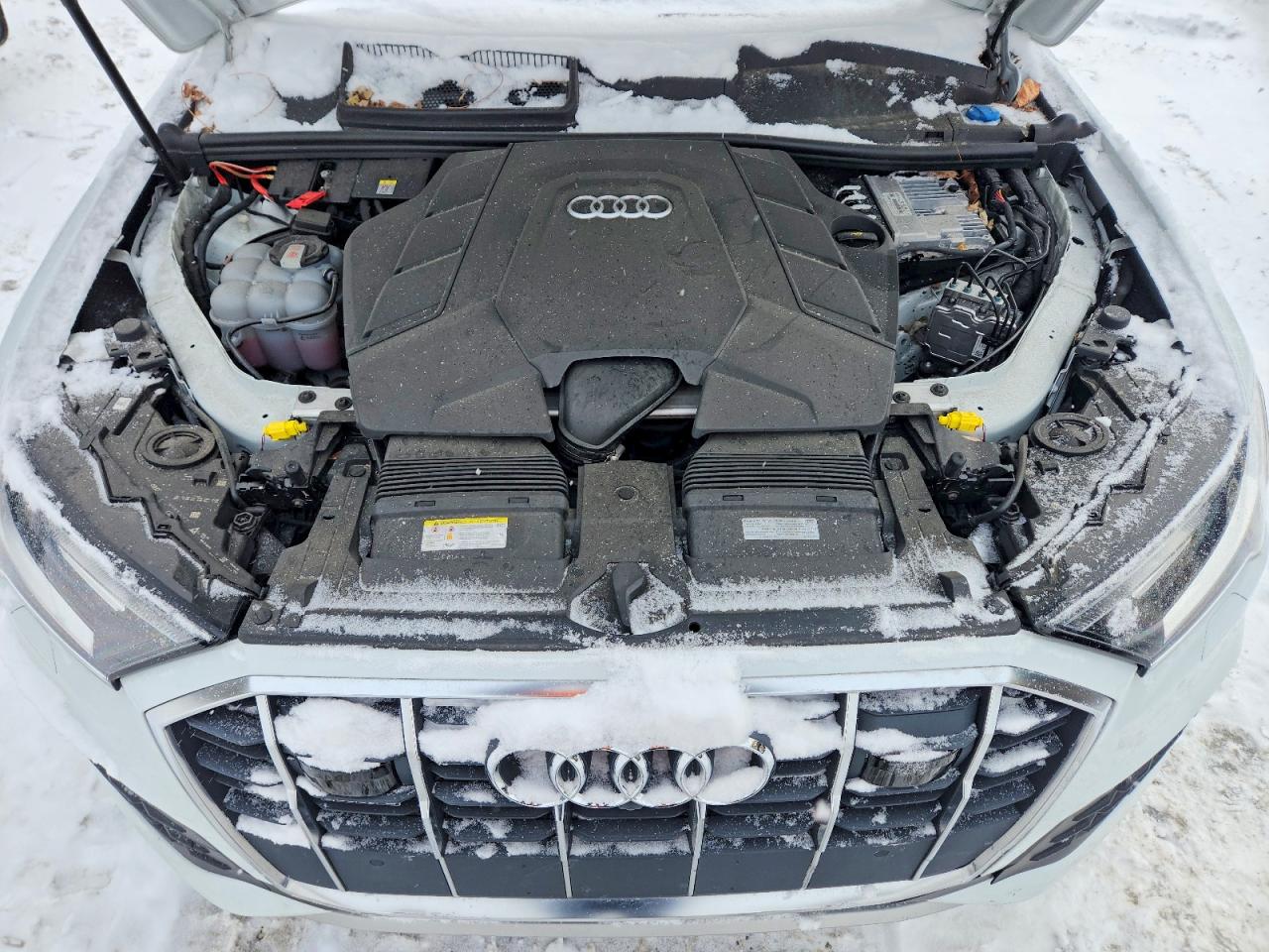 2022 Audi Q7 VIN WA1LXBF76ND014598 photo 12