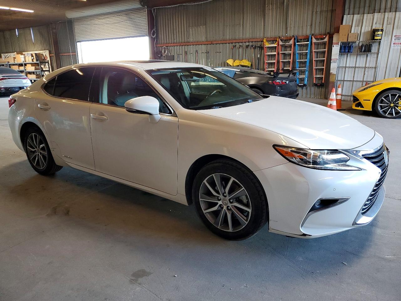 2016 Lexus Es300 VIN JTHBW1GG1G2105983 photo 4