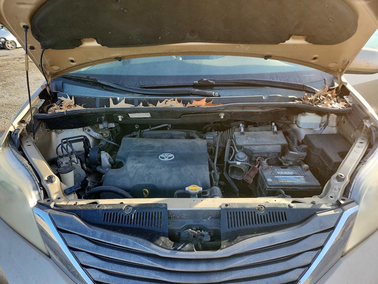 2011 Toyota All models VIN 5TDYK3DC2BS108509 photo 12