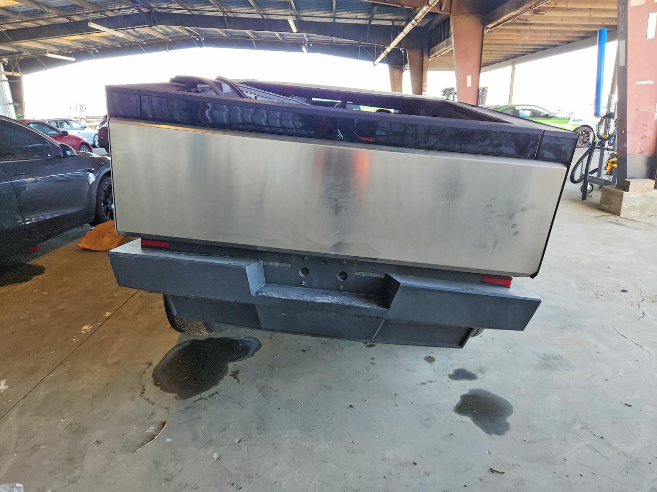 2025 Tesla Cybertruck VIN 7G2CEHED9SA075321 photo 6