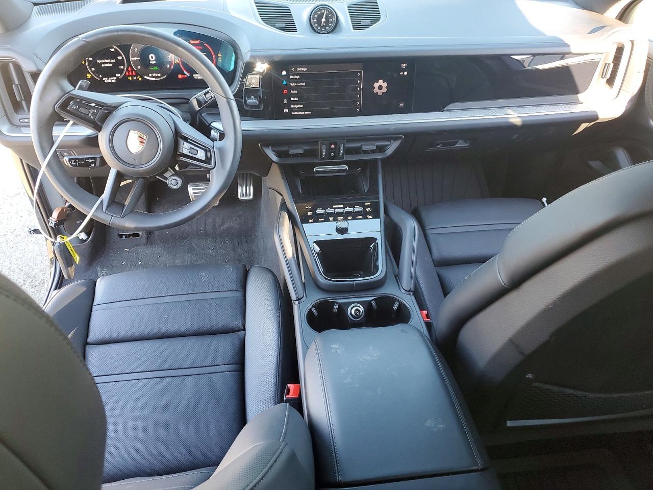 2025 Porsche Cayenne VIN WP1AN2AY8SDA22182 photo 8