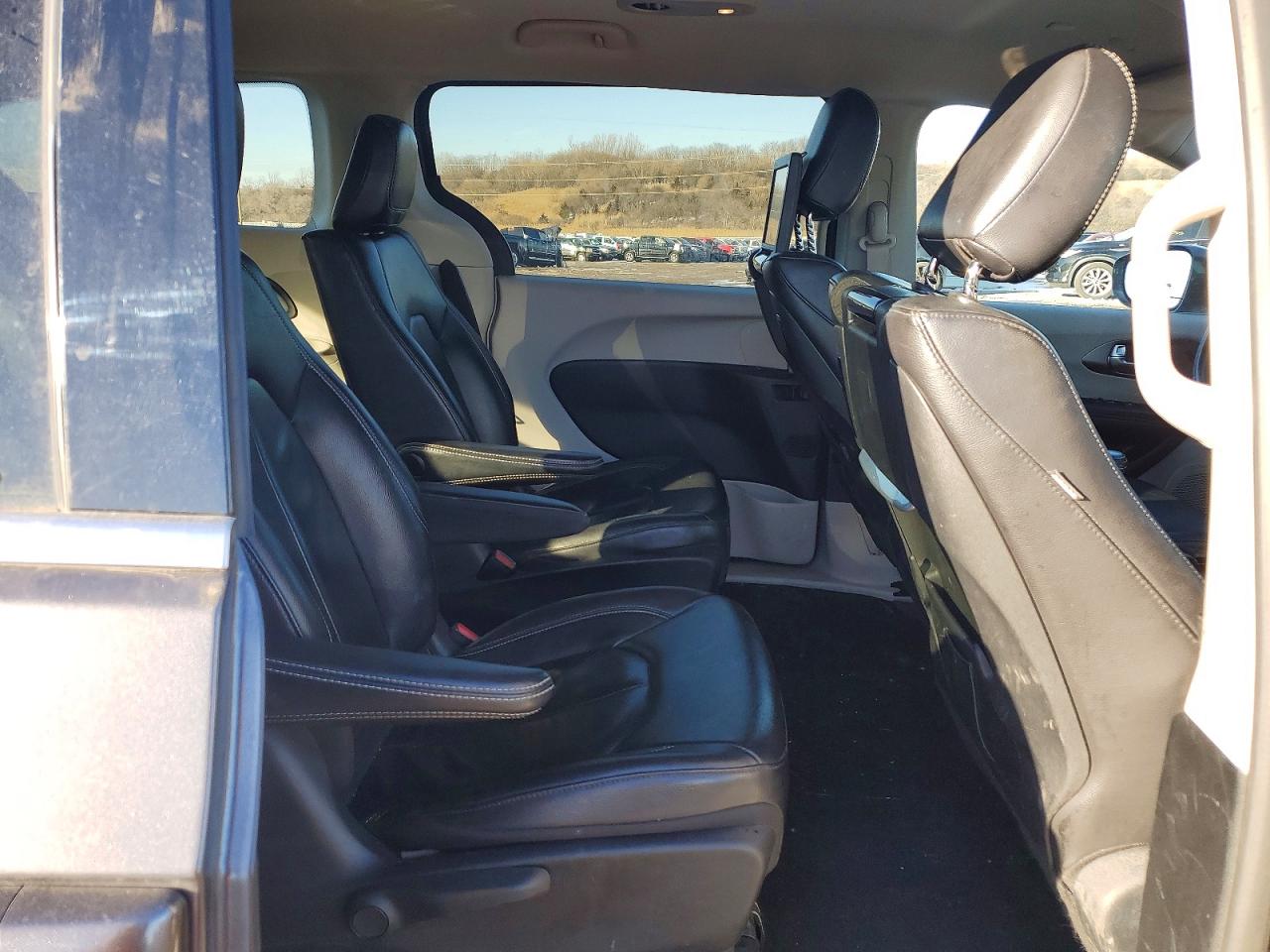 2022 Chrysler Pacifica VIN 2C4RC1L7XNR122732 photo 11