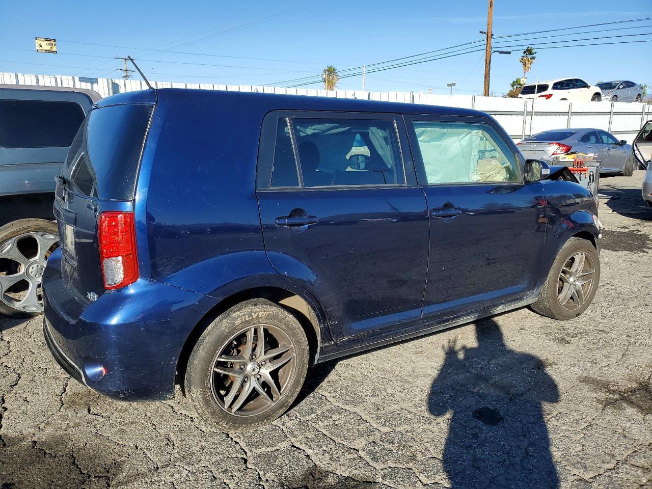 2015 Toyota Scion VIN JTLZE4FE8FJ074423 photo 3