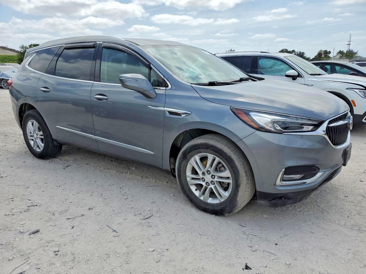 2018 Buick Enclave VIN 5GAERBKW4JJ212874 photo 4