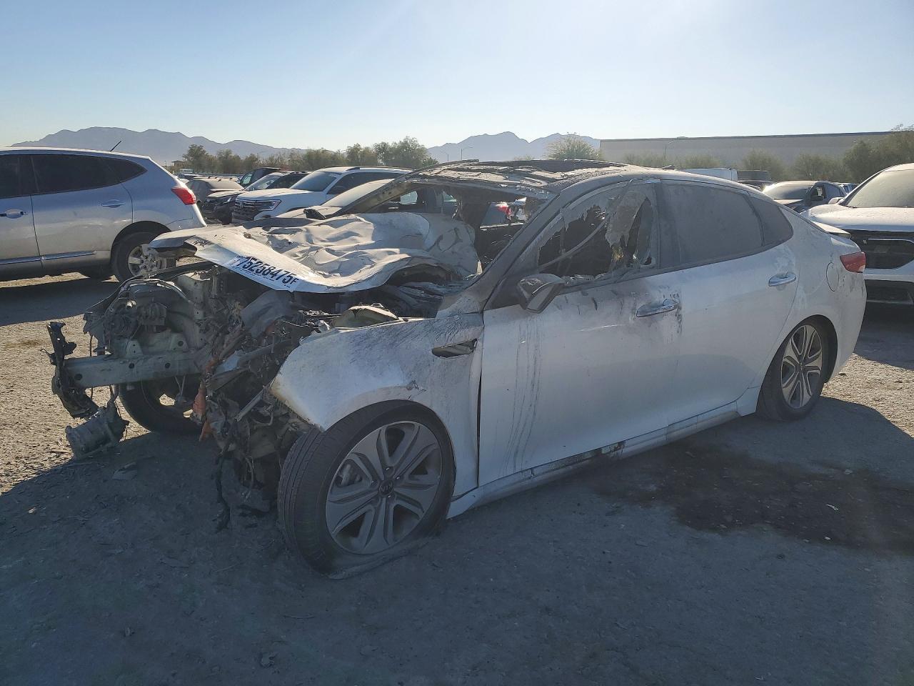 2017 Kia Optima VIN KNAGU4LC9H5006150 photo 1