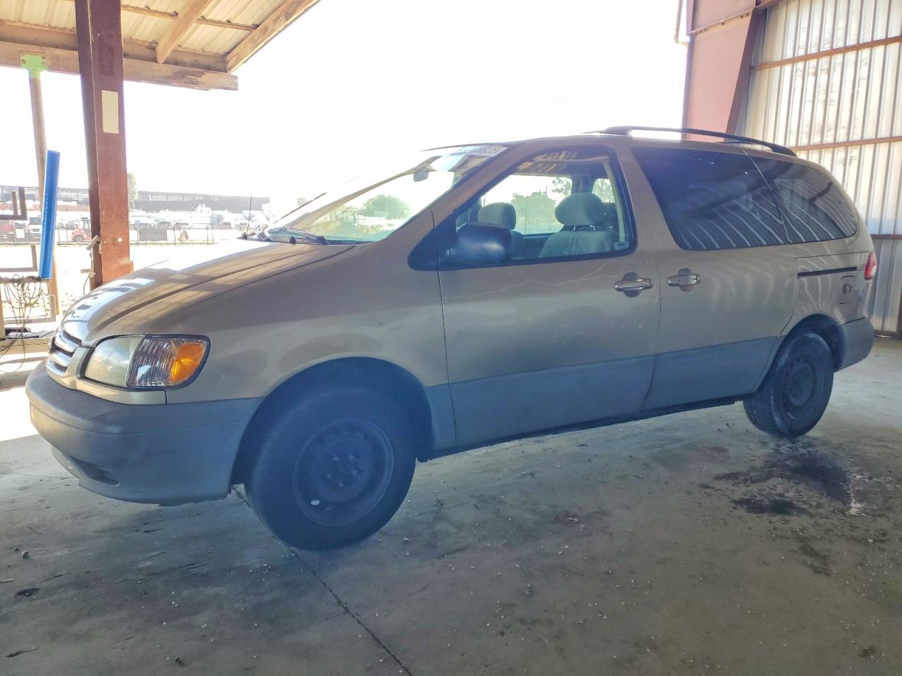 2003 Toyota All models VIN 4T3ZF13C83U543128 photo 1