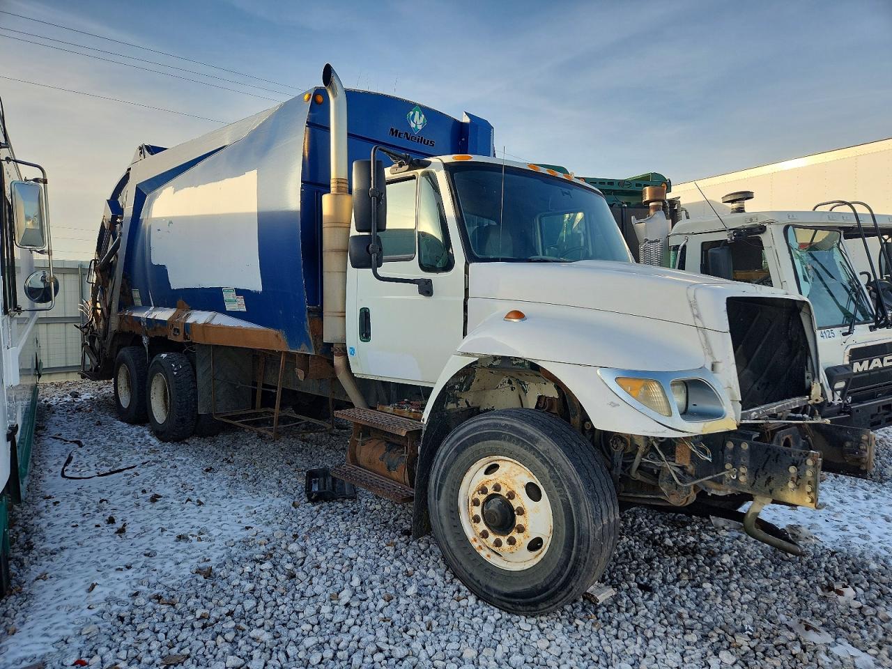 2007 International All models VIN 3HTWGAAT27N454579 photo 1