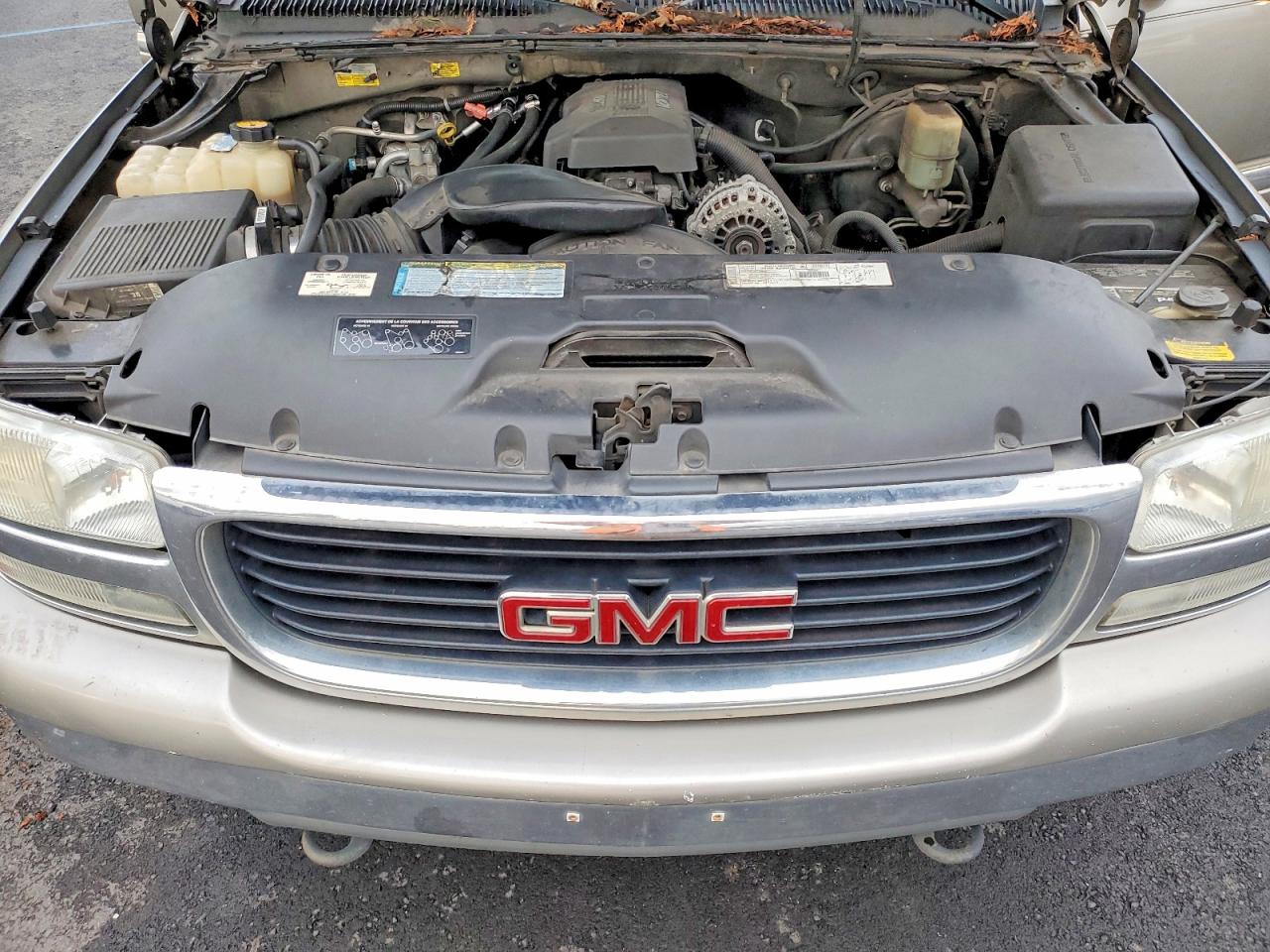 2000 GMC Yukon VIN 3GKFK16T1YG139965 photo 11