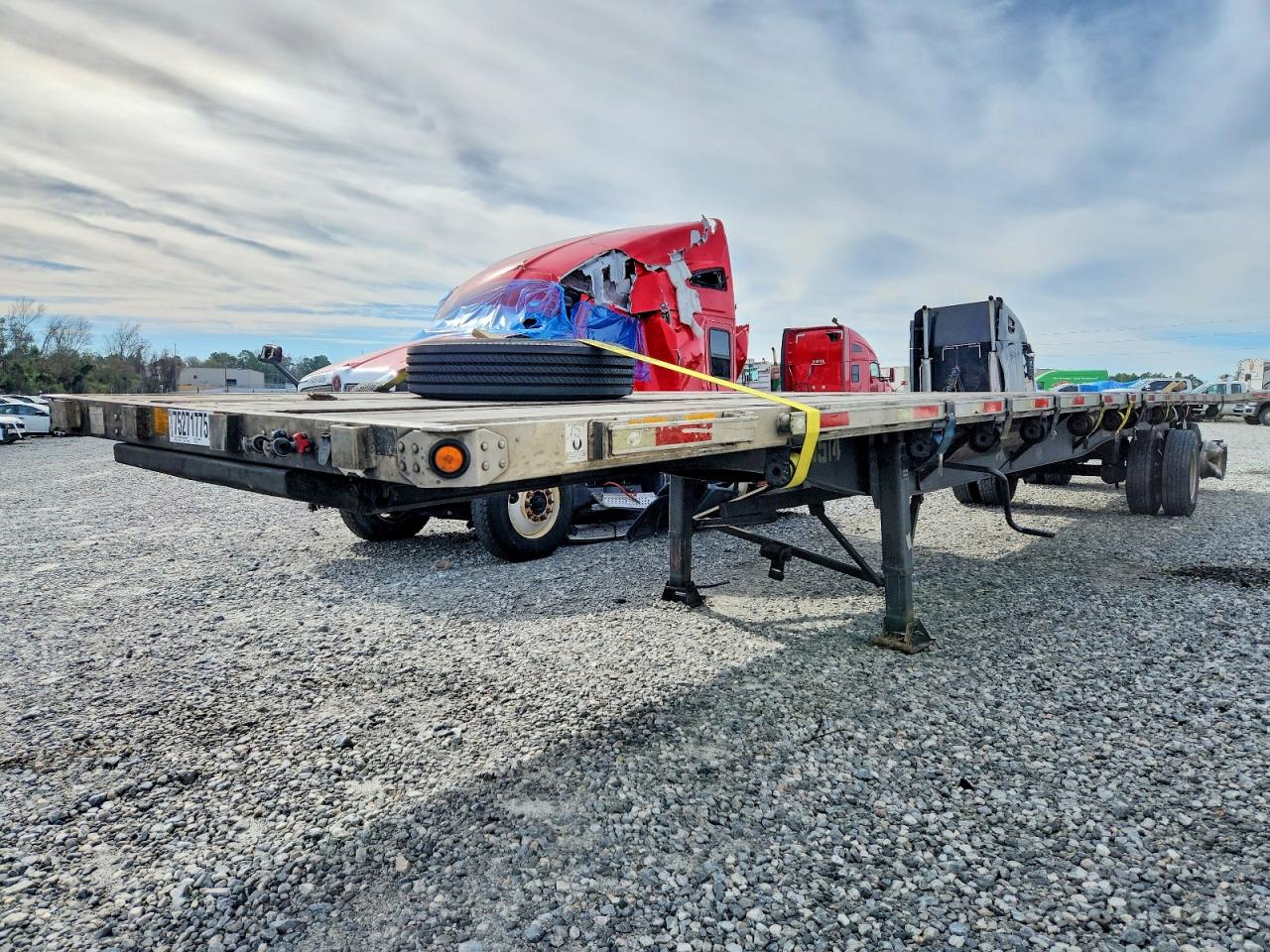 2016 UTIL 16 trailer VIN 1UYFS2488GA427819 photo 2