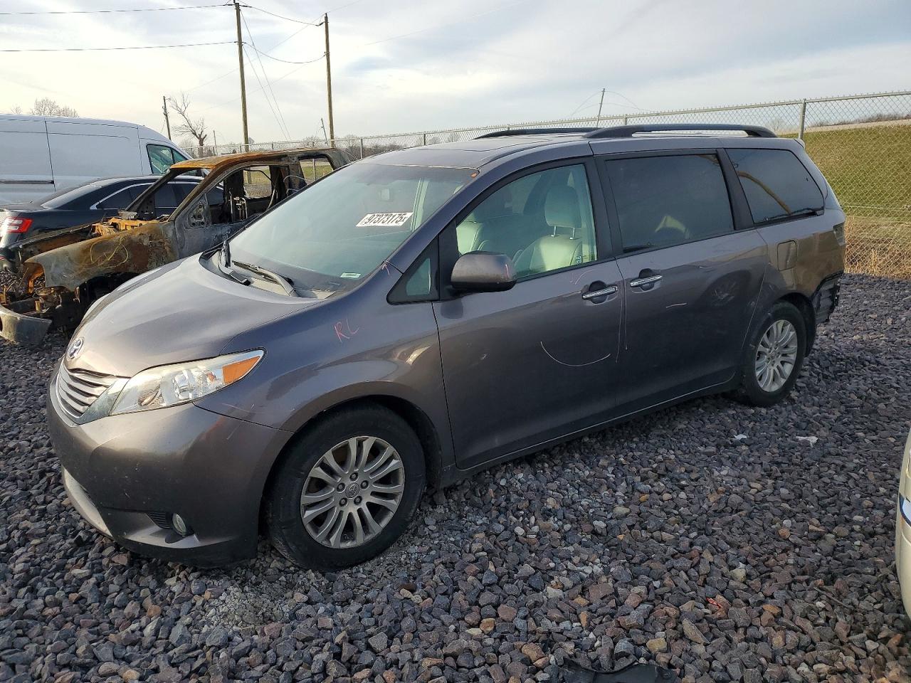 2015 Toyota All models VIN 5TDYK3DC7FS680021 photo 1