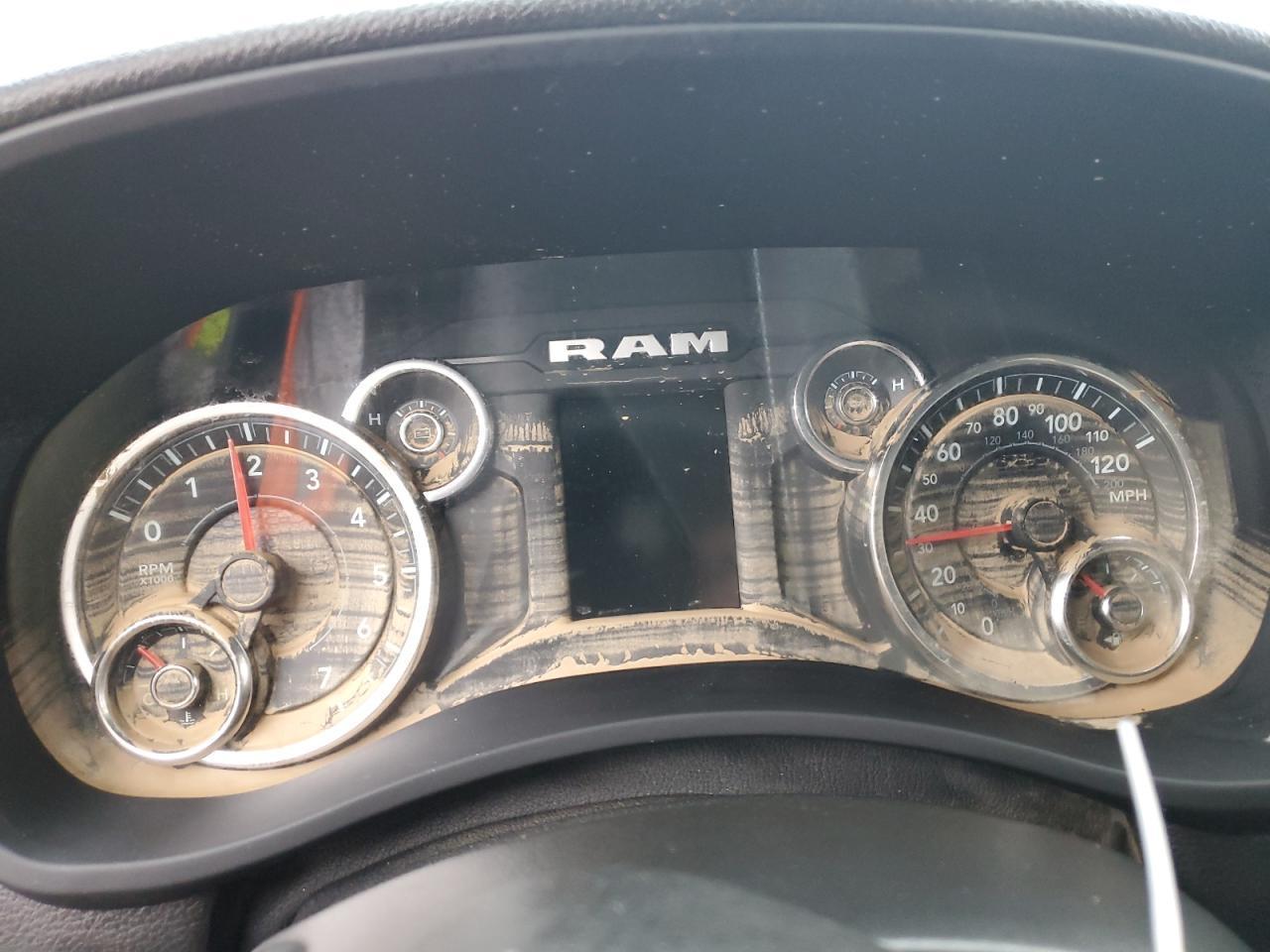 2024 Ram 3500 VIN 3C63R3GJ4RG242521 photo 9
