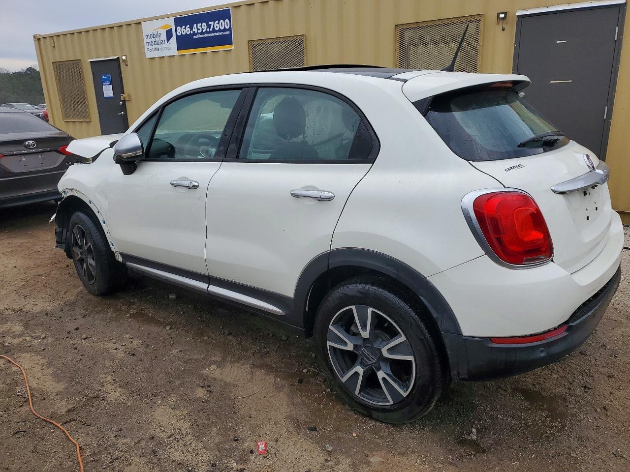 2018 Fiat 500 VIN ZFBCFYAB4JP672424 photo 2